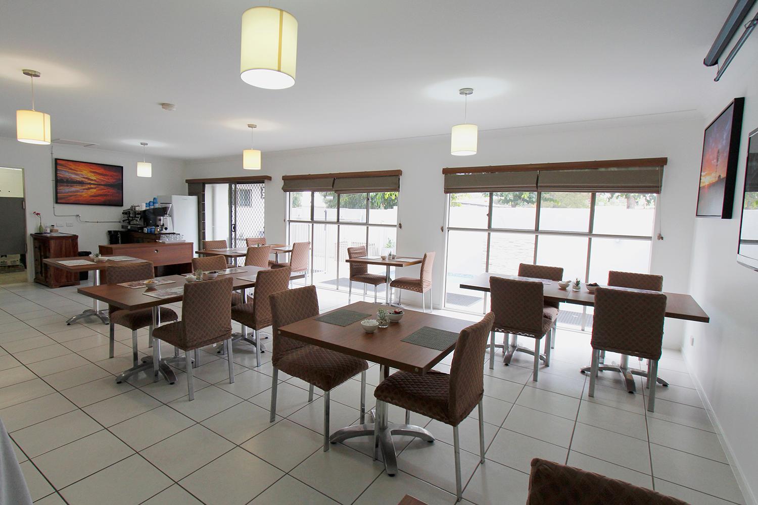 Chinchilla Downtown Motor Inn ภายนอก รูปภาพ