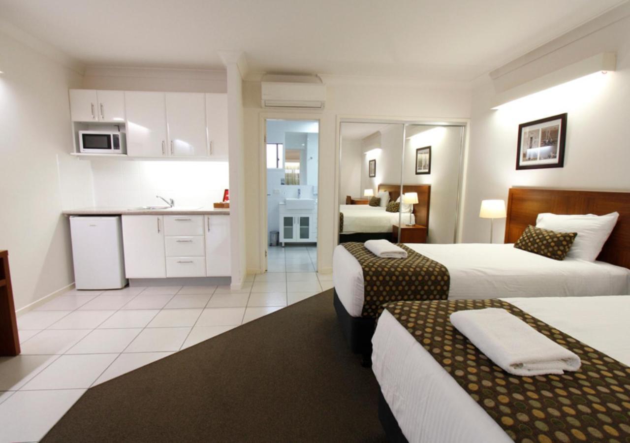 Chinchilla Downtown Motor Inn ภายนอก รูปภาพ