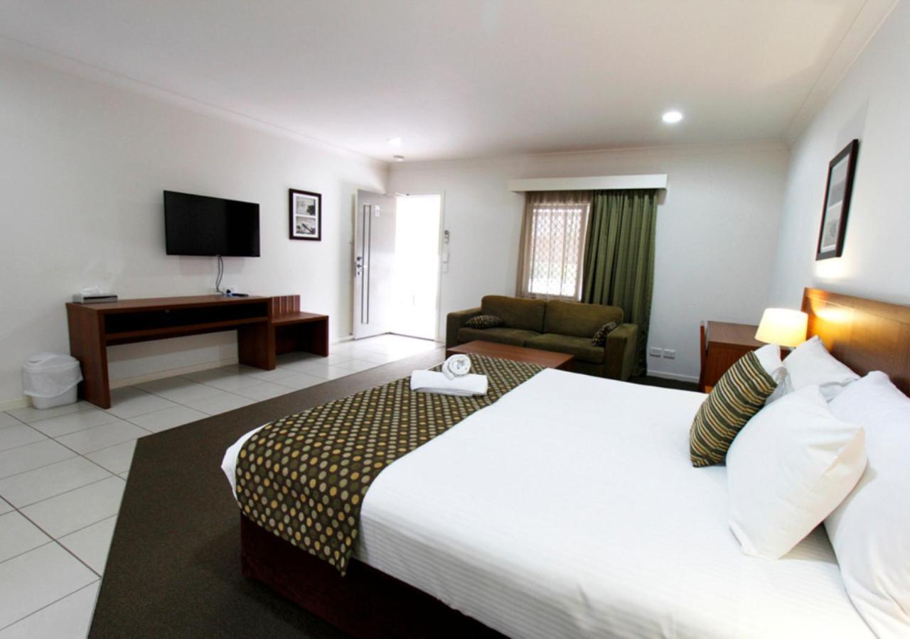 Chinchilla Downtown Motor Inn ภายนอก รูปภาพ