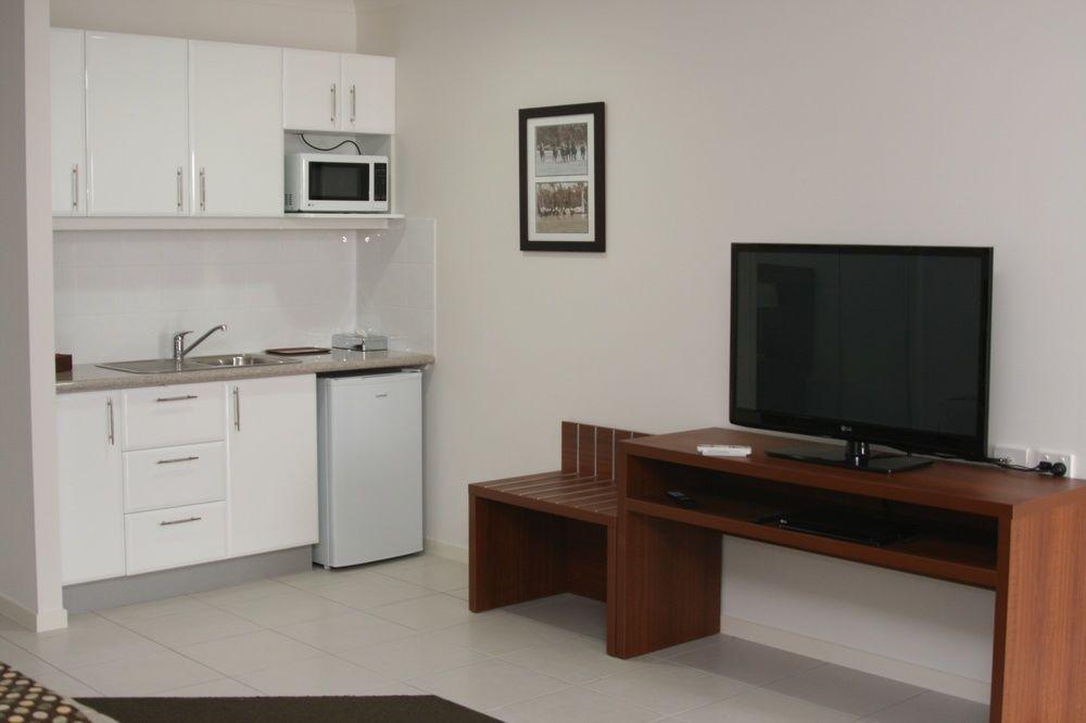 Chinchilla Downtown Motor Inn ภายนอก รูปภาพ